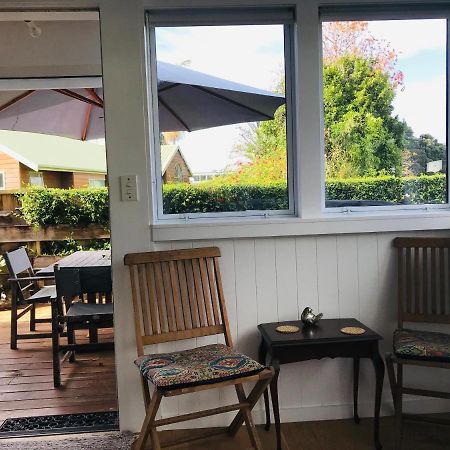 Serendipity Wharf Cottage Tairua Eksteriør billede